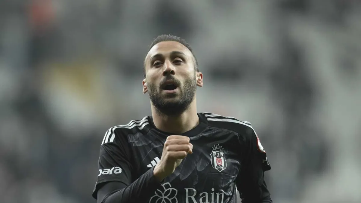 Fenerbahçe ile anlaşan Cenk Tosun'dan transfer açıklaması: Beşiktaş yüzüme bile bakmadı