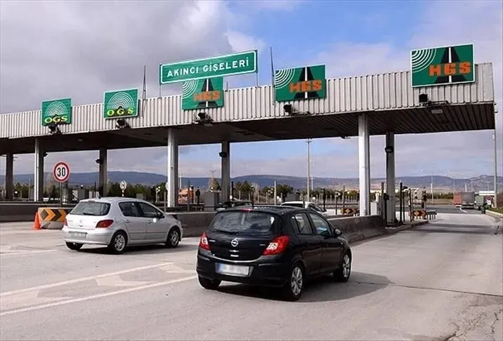 resmi-gazetede-yayimlandi-yabanci-plakali-araclara-hgs-duzenlemesi-1785273570397.jpeg Resmi Gazete'de yayımlandı: Yabancı plakalı araçlara HGS düzenlemesi! Ödemeyene 4 kat ceza, borcu olan sınır kapısından çıkamayacak-5