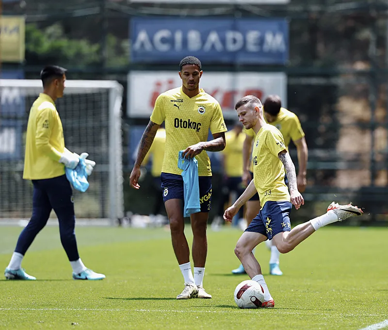 Fenerbahçe'den rüya gibi transfer! Cristiano Ronaldo'ya fark atmıştı gollerine Kadıköy'de devam edecek - 2