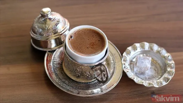 TÜRK KAHVESİNİN OSMANLI'DAN GÜNÜMÜZE TARİHİ VE İLK KAHVEHANELERİN TOPLUMSAL ROLÜ ☕Türk kahvesi, 16. yüzyılın ortalarında Osmanlı coğrafyasına ulaştıktan...