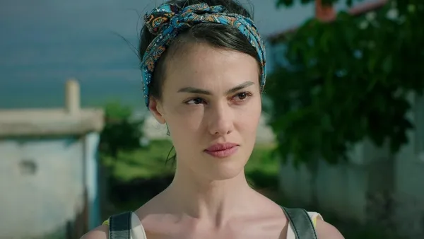 1656364624297.jpg Gül Masalı 3. bölüm fragmanı yayınlandı: “Ben buraya ait değilim”-3
