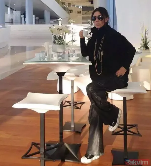 40 yıllık Kıvanç Tatlıtuğ oldu Kıvanç 'Tatlısu!' Kendi potunu ti'ye alan Nebahat Çehre'ye Başak Dizer'den yanıt: "Siz bizim..." - 11