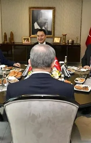 Ağrı Belediye Başkanı Savcı Sayan'dan bomba kulis bilgileri: Akşener 'Masa dağıldı' açıklaması yapacak