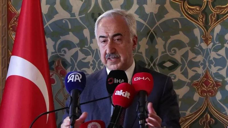 iu-rektoru-universitenin-onurunu-koruduk-deyip-anlatti-diplomayi-iptal-ettiren-5-hata-imamoglunun-not-ve-ingil-1762153893080.jpeg İstanbul Üniversitesi Rektörü Prof. Dr. Osman Bülent Zülfikar