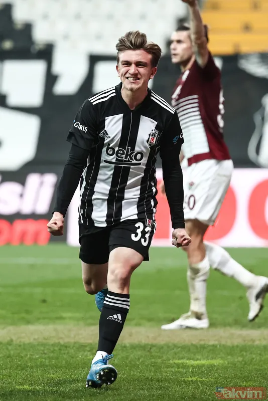 Dorukhan Toköz Beşiktaş'tan ayrılıyor mu? Şampiyonluk kutlamasında 'Gidiyorum' şarkısını seçmesinin nedenini açıkladı - 18