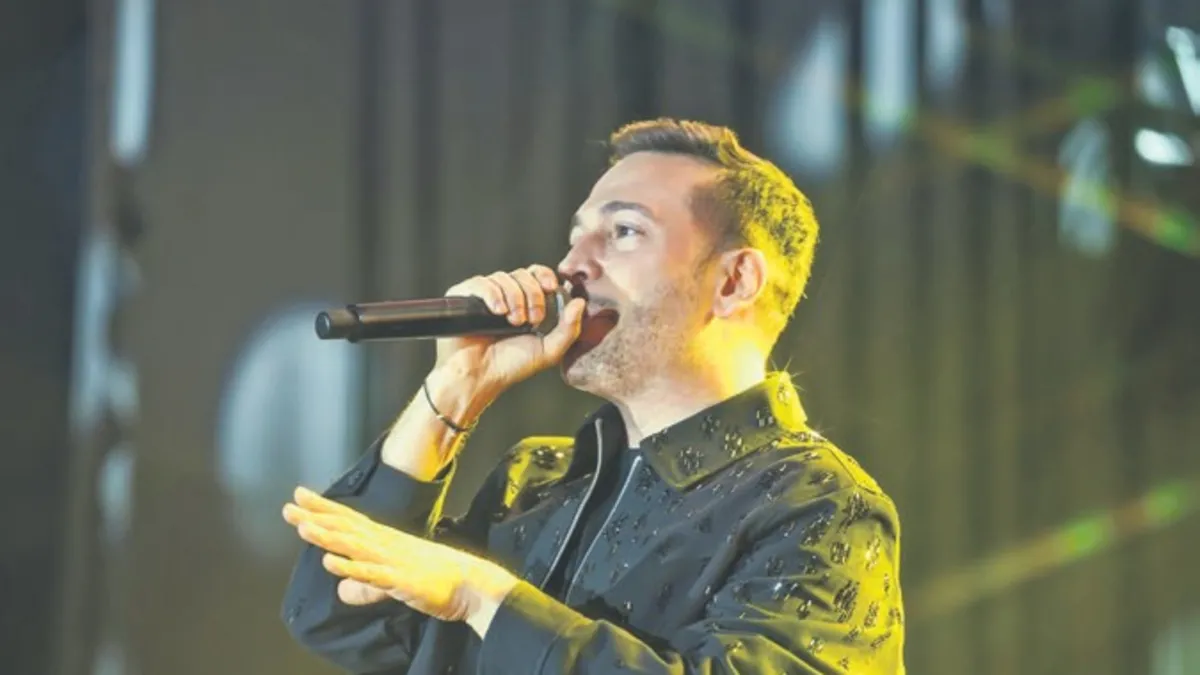 Oğuzhan Koç, Adana'da Kültür Yolu Festivalin'de hayranlarını coşturdu!