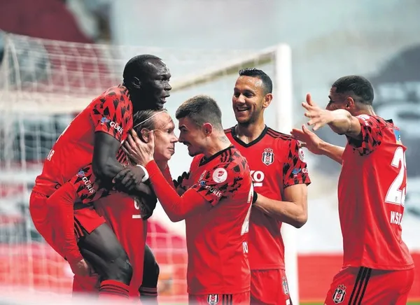 ya-dugun-ya-dugum-1616289022810.jpeg Ya düğün ya düğüm! Süper lig’de sezonun kader virajında Beşiktaş ve Fenerbahçe karşı karşıya-1