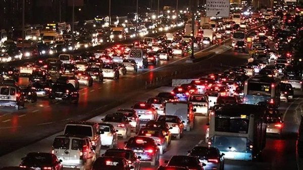 Bayram dönüşü trafik yoğunluğu son dakika nasıl? İBB trafik yoğunluk haritası-2