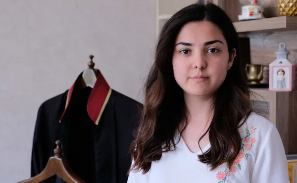 kendisini-ve-15-yasindaki-kizini-haslayan-kocasi-3-yil-9-ay-ceza-aldi-genc-kadinin-yardim-cigligi-yaptigi-isi-yarim-birakmayacak-1625558865794.jpg Kendisini ve 1,5 yaşındaki kızını haşlayan kocası 3 yıl 9 ay ceza aldı! Genç kadının yardım çığlığı: Yaptığı işi yarım bırakmayacak-11