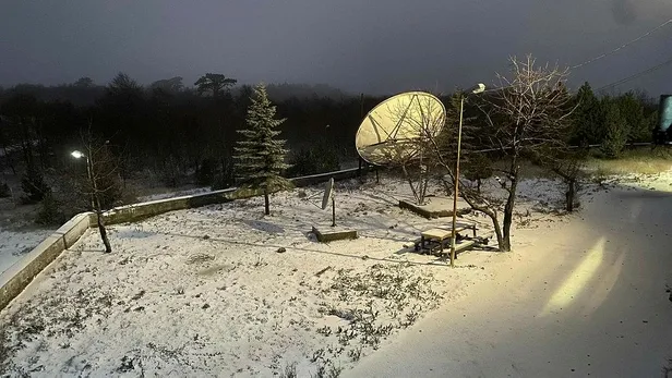 zirve-bembeyaz-balikesire-mevsimin-ilk-kari-dustu-1638291544689.jpeg Zirve bembeyaz! Balıkesir'e mevsimin ilk karı düştü-3