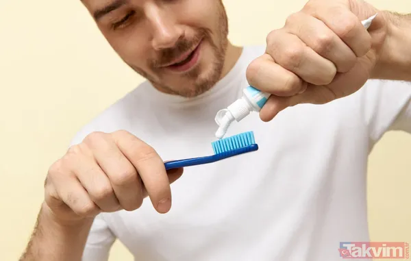 Kahvaltıyı Atlamak Diğer Sağlık Riskleri de Tetikliyor Sürekli kötü nefes, sadece ağız hijyenine değil, sinüzit, bronşit, diyabet ve karaciğer-böbrek...