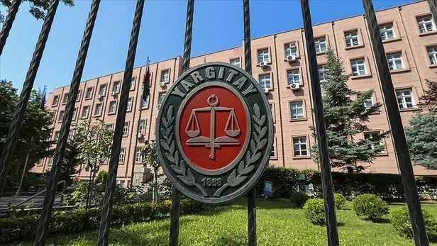 Kapatılan YARSAV'ın eski başkanı Murat Arslan'a FETÖ'den verilen ceza onandı-5