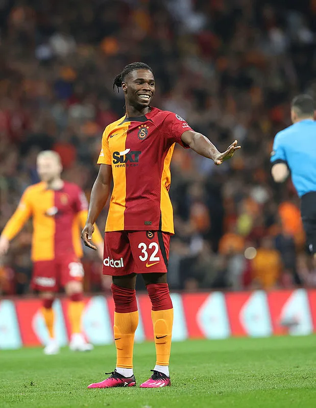 Galatasaray'da dev temizlik! Tam 7 yolcu - 11