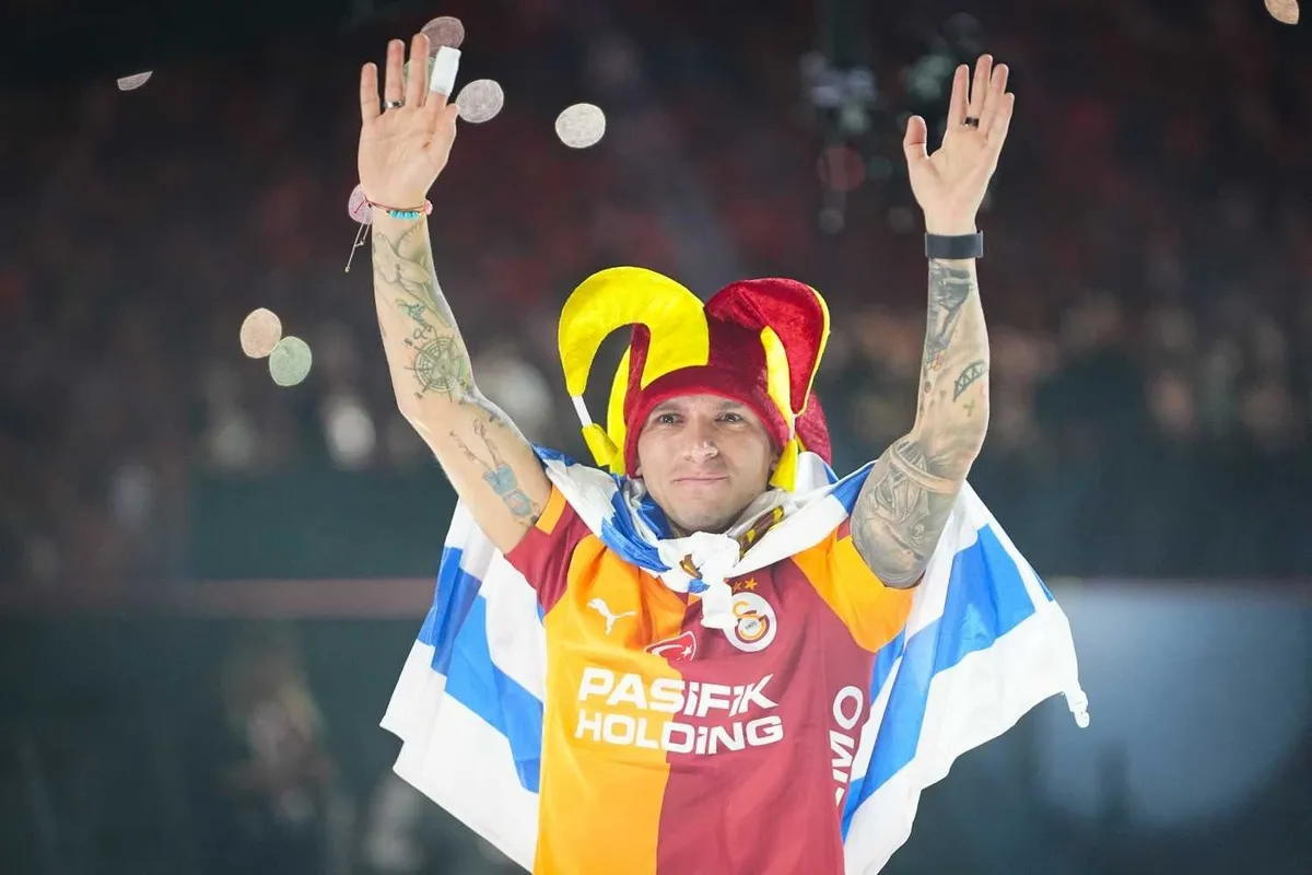galatasarayda-torreira-depremi-anlasma-saglandi-iddiasi-1787139063777.jpeg Galatasaray'da Torreira depremi! Anlaşma sağlandı iddiası-4