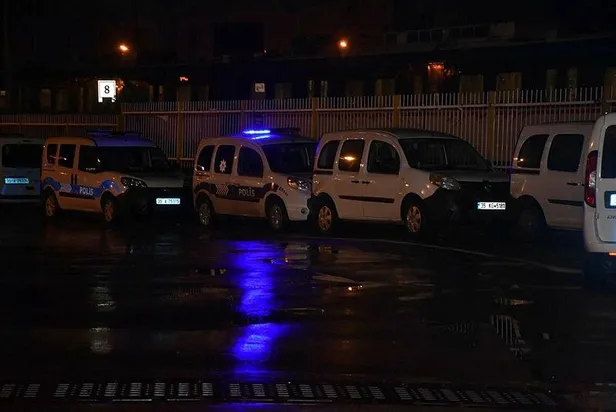 SON DAKİKA: İzmir'de gece yarısı korkunç son: İZBAN treninin çarptığı kişi hayatını kaybetti-4