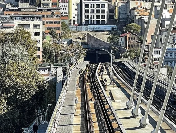 Haliç metro köprüsünde kablolar yandı! M2 Yenikapı-Hacıosman Metro Hattı'nda seferler yapılamadı-2
