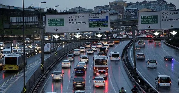 İstanbul’da trafik yoğunluğu yüzde 75’e ulaştı! Yağmurun etkisiyle durma noktasına geldi