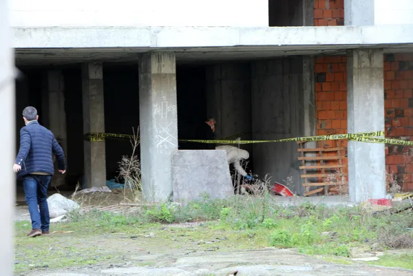 istanbulda-20-gundur-aranan-17-yasindaki-fatih-savasin-cansiz-bedeni-sislide-insaat-boslugunda-bulundu-1646388307681.jpg İstanbul'da 20 gündür aranan 17 yaşındaki Fatih Savaş'ın cansız bedeni Şişli'de inşaat boşluğunda bulundu-6