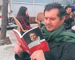 Gözyaşları öğretemen Öz’e