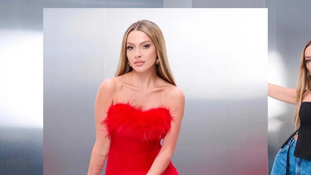 Hadise'den yılbaşı programında tepki çeken şarkı!