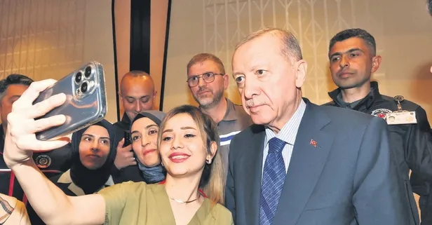 Türkiye Yüzyılı emeğin yüzyılı! Başkan Erdoğan 1 Mayıs'ta emekçileri Külliye'de ağırladı