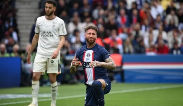 cimbom-muradina-eriyor-galatasaray-gaziantep-macina-saatler-kala-yilin-bombasini-patlatmak-icin-hazir-dunya-bu-1693639775438.jpg Galatasaray yılın bombasını patlatmaya hazırlanıyor! Dünya bu transferi konuşacak-9