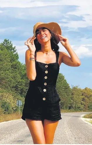 Şarkıcı Buray gönlünü spor spikeri Damla Uğurtürk'e kaptırdı!