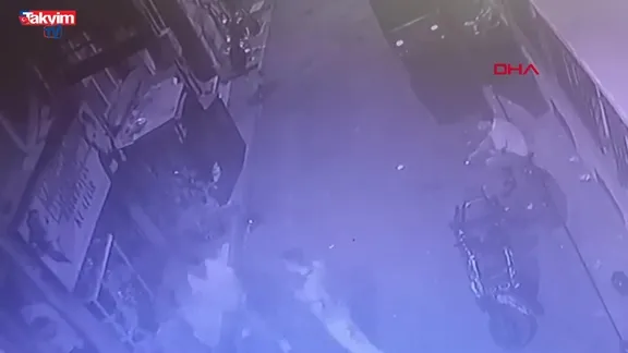 Beyoğlu'nda seyyar satıcı yer kavgasında dövülerek öldürüldü