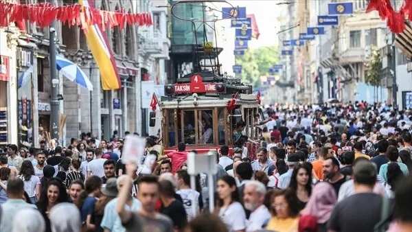 istanbula-yilin-ilk-10-ayinda-4-milyon-200-bin-turist-geldi-1608024793923.jpg İstanbul'a yılın ilk 10 ayında 4 milyon 200 bin turist geldi-3