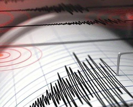 O ülkede 7.4 büyüklüğünde deprem!