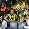 Galatasaray’ın 90. dakikada attığı gole Fenerbahçeli taraftarların verdiği tepki dikkat çekti! İşte o görüntüler