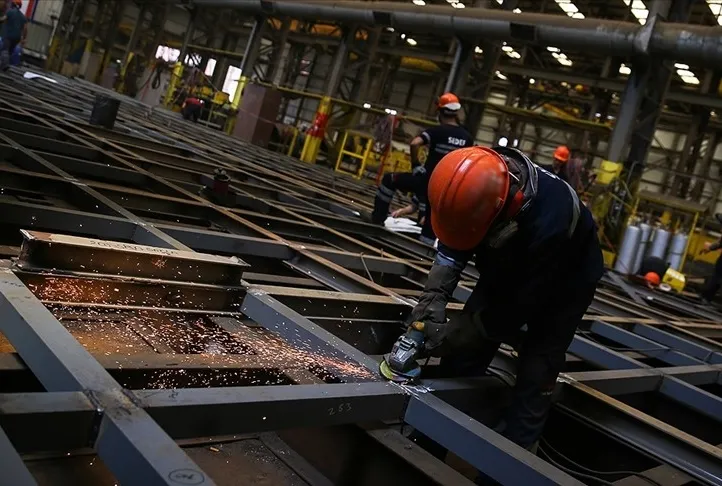 İşçiler için sıra sosyal ve ekonomik haklarda