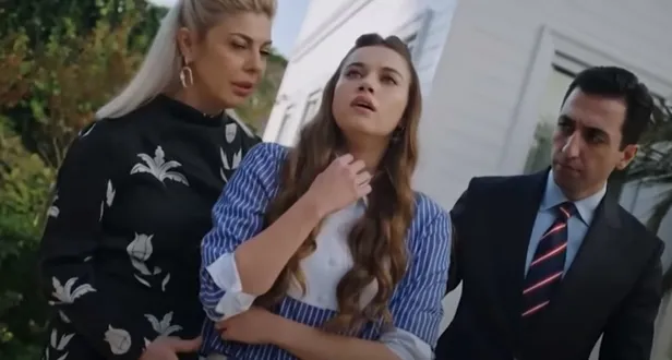 yali-capkininda-kizilca-kiyamet-koparacak-ayrilik-karari-son-noktayi-koydular-1692605532274.jpg Yalı Çapkını dizisinde kızılca kıyamet koparacak ayrılık kararı! Son noktayı koydular-5