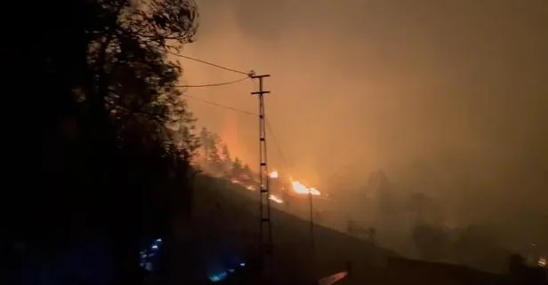 Trabzon’da şiddetli fırtına yangınlara neden oldu! İtfaiye ekipleri sarp bölgeye müdahale edemiyor | Vali Aziz Yıldırım bölgede: Ölü ya da yaralı var mı?
