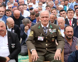 Şehit Binbaşı Zafer Akkuşun cenazesinde yürek yakan an! Babası askeri üniformasıyla geldi