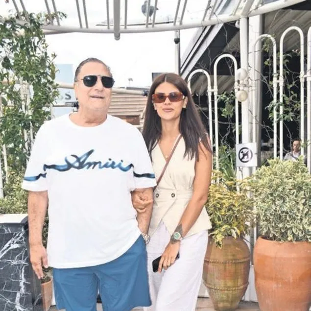 Beni oyaladı