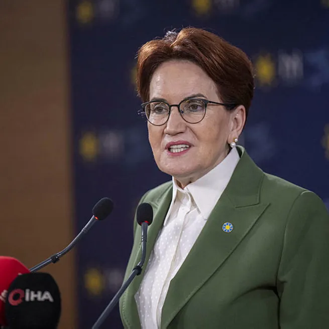 İYİ Parti Genel Başkanı Meral Akşener masayı dağıttı, vekilleri paylaşım yağmuruna tuttu: Figüran olmayacağız