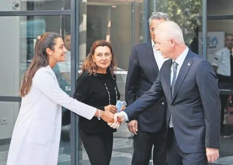 Yunanistan'da bot kazası geçiren Ali Sabancı ve eşi Vuslat Doğan Sabancı 4. kez ameliyat edildi-3