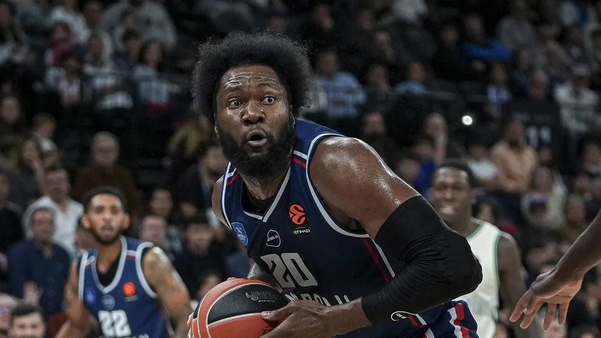 Anadolu Efes, EuroLeague lideri Panathinaikos'u farklı mağlup etti