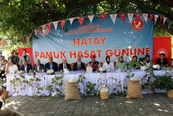 tarim-ve-orman-bakani-vahit-kirisci-pamuk-ureticisine-dekar-basi-destegi-76-liradan-271-liraya-yukselttik-1663503281276.jpg