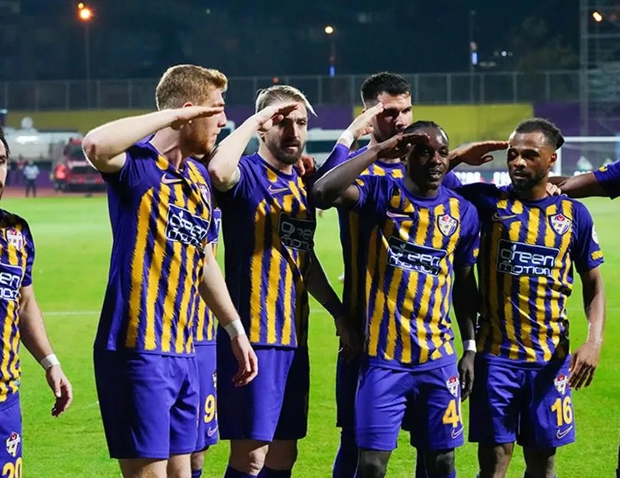 Eyüp’ün yasağı kalktı