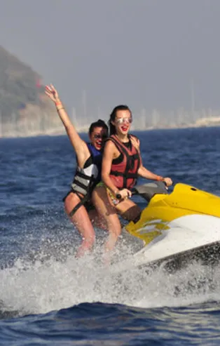 Marmaris plajları doldu taştı! Yabancı turistlerden büyük ilgi