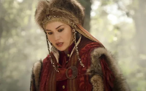 alparslan-buyuk-selcukluda-firar-eden-edene-seti-birakip-cekip-gitti-daha-yeni-sezon-baslamadan-simdi-de-1631867963781.jpg Daha yeni sezon başlamadan ayrılık sesleri! Alparslan Büyük Selçuklu'ya resmen veda etti-6