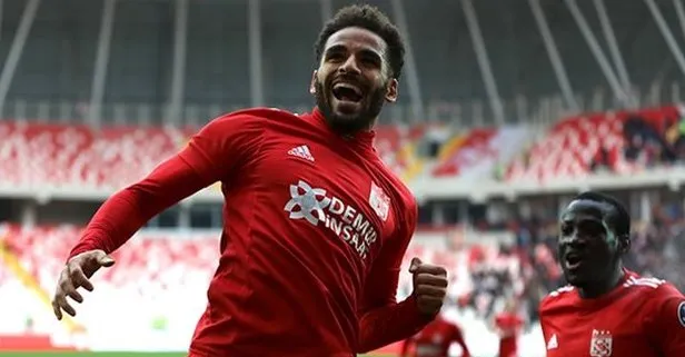 Galatasaray Sivasspor’dan Douglas ile anlaştı