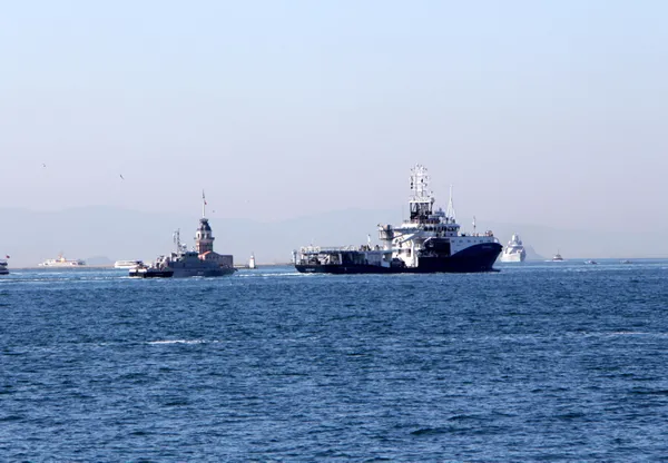 rus-ve-hollanda-savas-gemileri-bogaz-girisinde-karsilasti-1623226601030.jpg Rus ve Hollanda savaş gemileri Boğaz girişinde karşılaştı-4