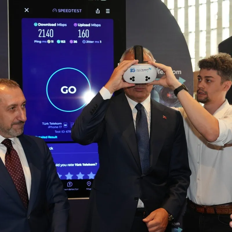 turk-telekomdan-sanatin-kalbi-akmde-5g-deneyimi-1759594402865.jpg