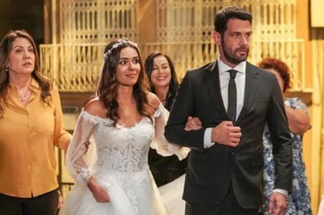 Atv'nin sevilen dizisi Kimse Bilmez'de Yeşilçam rüzgarları! Kimse Bilmez 16.yeni bölüm fragmanı...