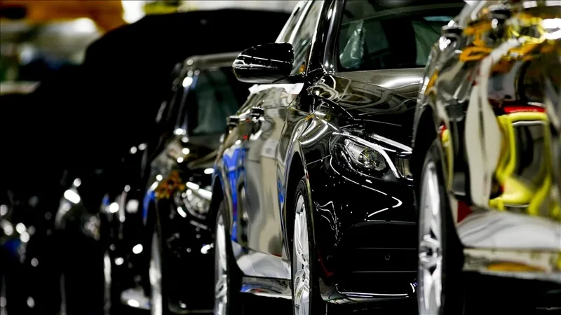 dunya-genelinde-enerji-krizi-buyuyor-ulkeler-tasarrufa-onlemleri-aciklandi-1775568226799.jpg Dünya genelinde enerji krizi büyüyor: Ülkeler tasarruf önlemlerini açıkladı-1