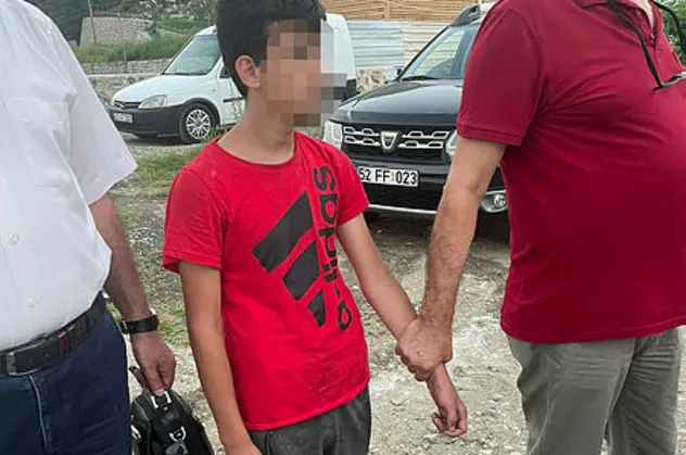 Akılalmaz olay! 13 yaşındaki 3 çocuk galericilerin korkulu rüyası oldu! Çaldıkları arabayla İstanbul'da gezdiler!