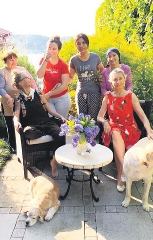 Sosyetik Derin Mermerci'den 'Ev hali' paylaşımı